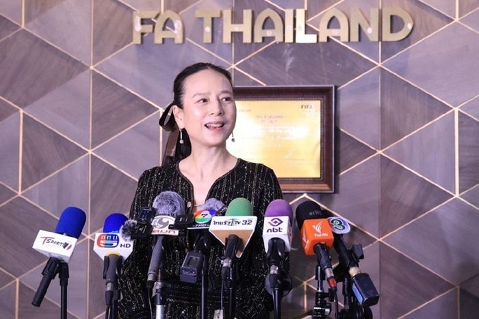 Madam Pang bán bản quyền giải Thái Lan đắt giá gấp 4 lần V.League