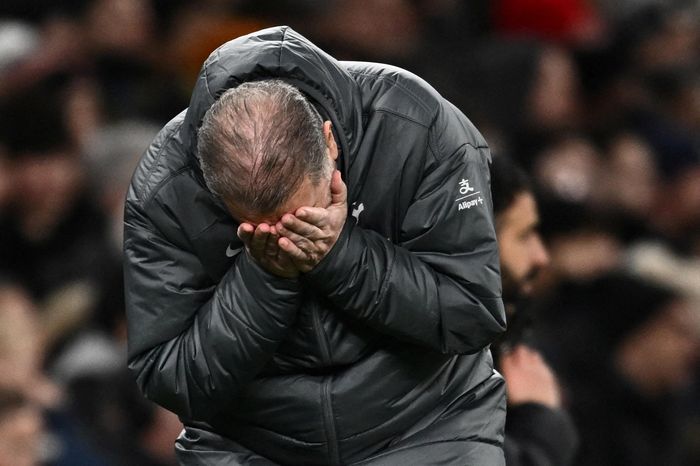 Tottenham sa thải HLV Postecoglou