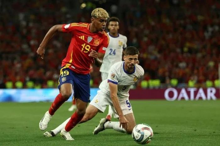 Sao trẻ Lamine Yamal nói gì khi đối đầu Ronaldo tại chung kết Nations League?