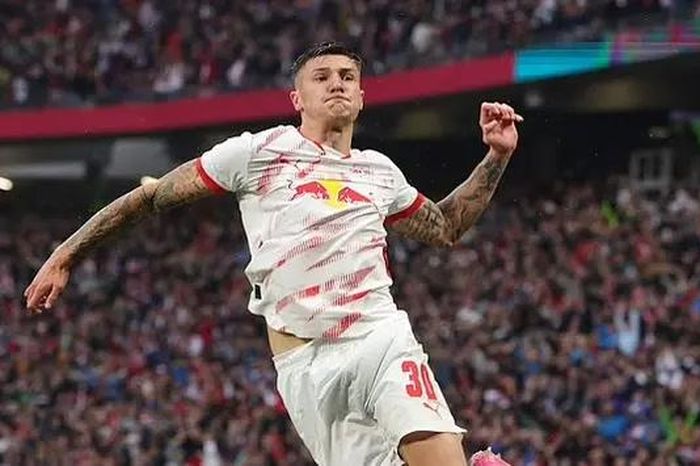Arsenal đẩy mạnh thương vụ Benjamin Sesko