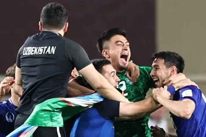 Giành vé dự World Cup, các tuyển thủ Uzbekistan được tặng thưởng huân chương và xe hơi