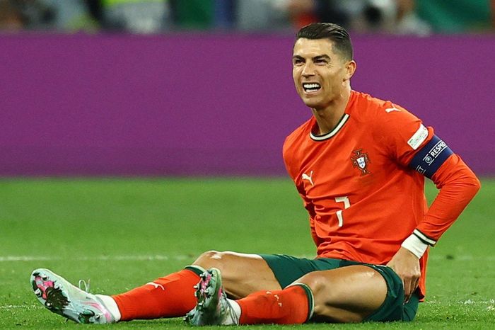 Ronaldo nén đau giành cúp ở tuổi 40: Vì Bồ Đào Nha, gãy chân cũng chịu