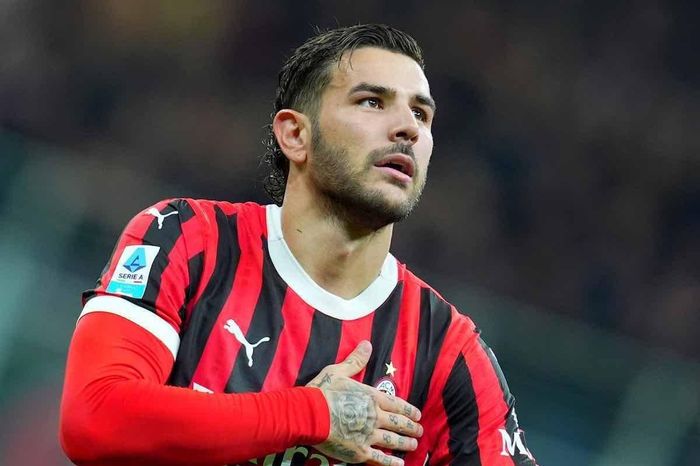 Theo Hernandez từ chối đề nghị khổng lồ ở Saudi Arabia