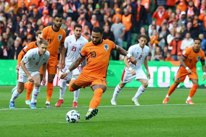 Thắng 8-0, Depay đi vào lịch sử bóng đá Hà Lan