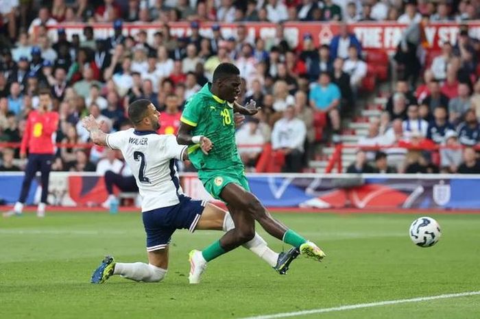 Anh thua sốc Senegal 1-3, HLV Thomas Tuchel đối mặt áp lực lớn