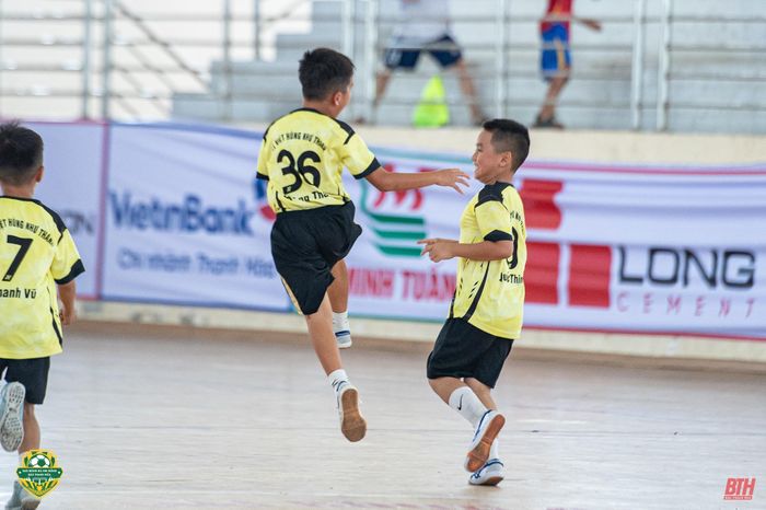 U8 Như Thanh giành suất cuối cùng vào bán kết U8 Giải bóng đá Nhi đồng Báo Thanh Hóa