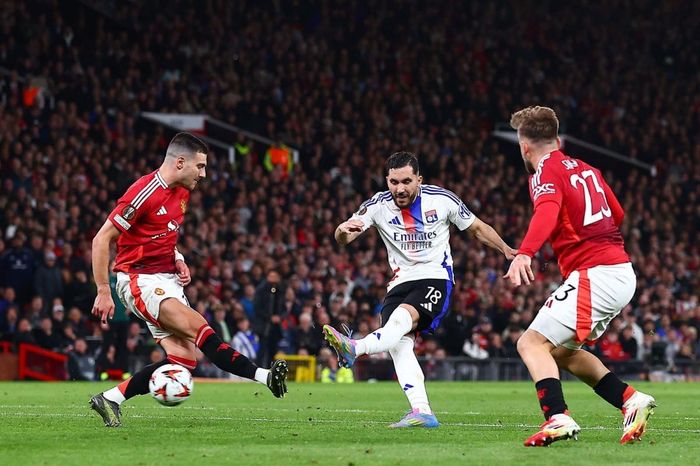 Chuyển nhượng 11/6: MU chính thức mất ngôi sao người Pháp về tay Man City