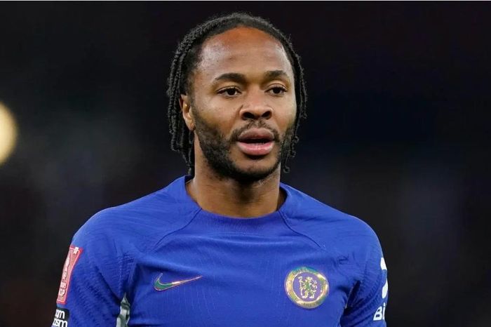 Chelsea quyết định tương lai của Sterling và Felix