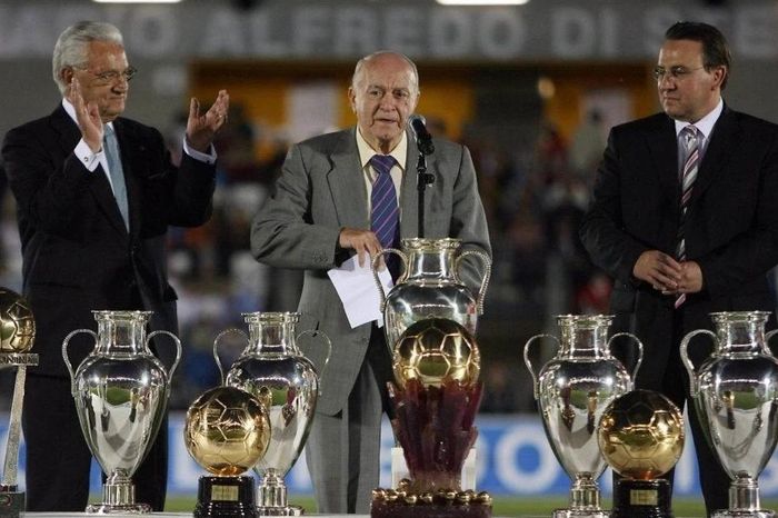 Cuộc đua Siêu Quả bóng Vàng Messi - Ronaldo