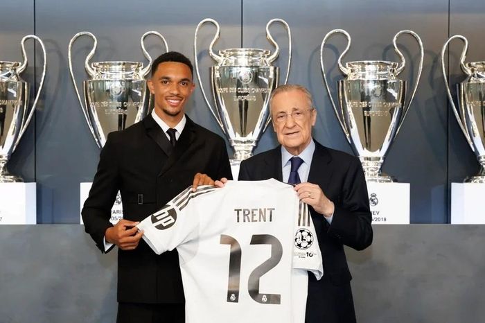 Vì sao Alexander-Arnold không được mặc áo 66 tại Real Madrid?