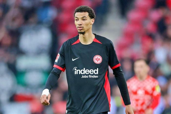 Chuyển nhượng bóng đá 13/6: MU 'thọc gậy bánh xe' Chelsea và Liverpool