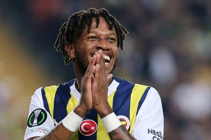 Viễn cảnh Fred trở lại Premier League