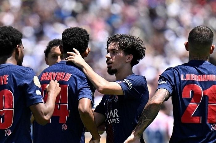 Vượt Barca, PSG lập kỷ lục ghi bàn trong năm 2025