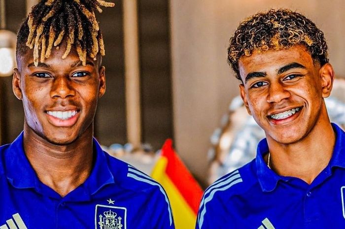 Barca 'nổ' bom tấn Nico Williams 58 triệu euro, Yamal phấn khởi