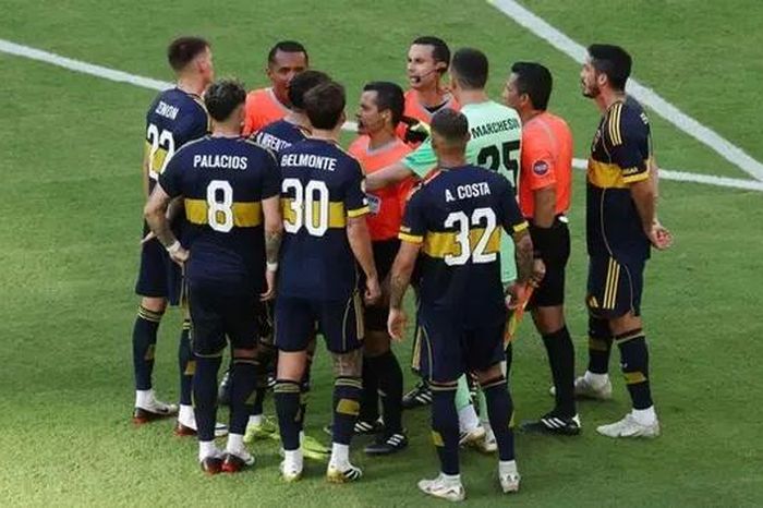 Boca Juniors chuẩn bị cho cuộc đụng độ Bayern Munich