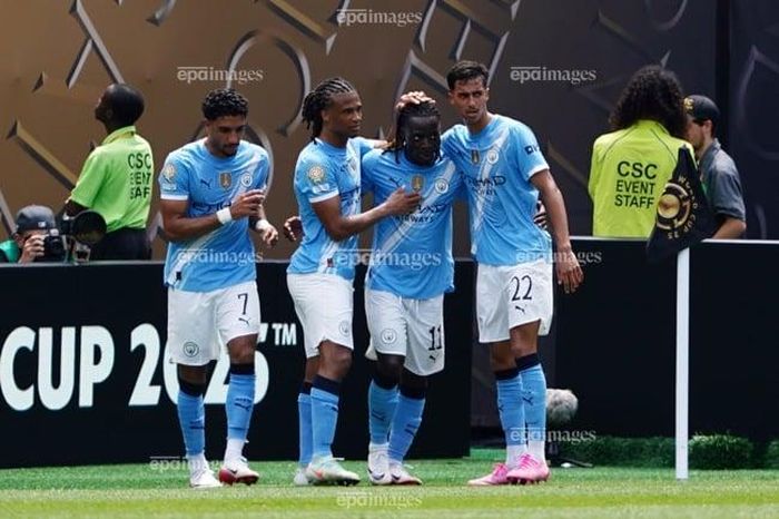 Man City thắng dễ, Real Madrid chia điểm nhạt nhòa