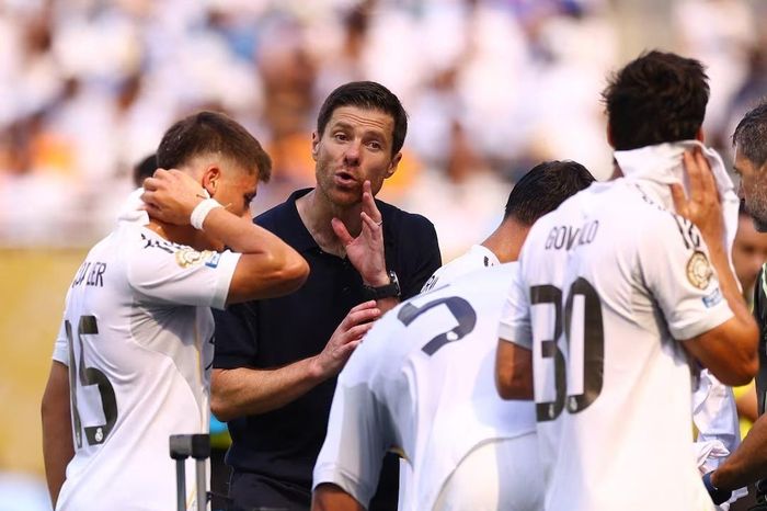 Real của Xabi Alonso bị đại diện Saudi Arabia cầm hòa