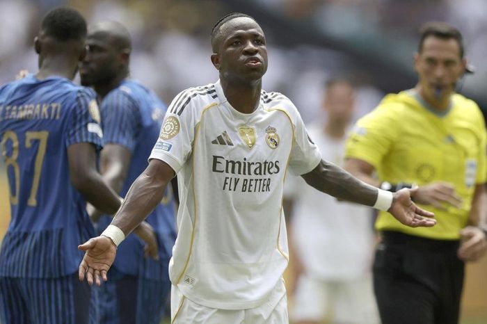 Real Madrid hòa thất vọng: Phù thủy Xabi Alonso thiếu đũa phép