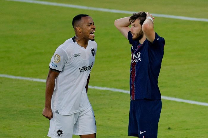 Thất bại của PSG gây chấn động thế giới