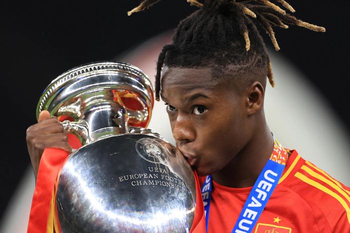 Bilbao ra tối hậu thư trong vụ Nico Williams