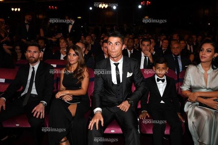 Siêu sao Messi: 'Tôi không phải bạn của Ronaldo'