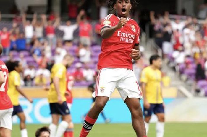Benfica vùi dập Auckland City, tiến sát vòng knock-out FIFA Club World Cup