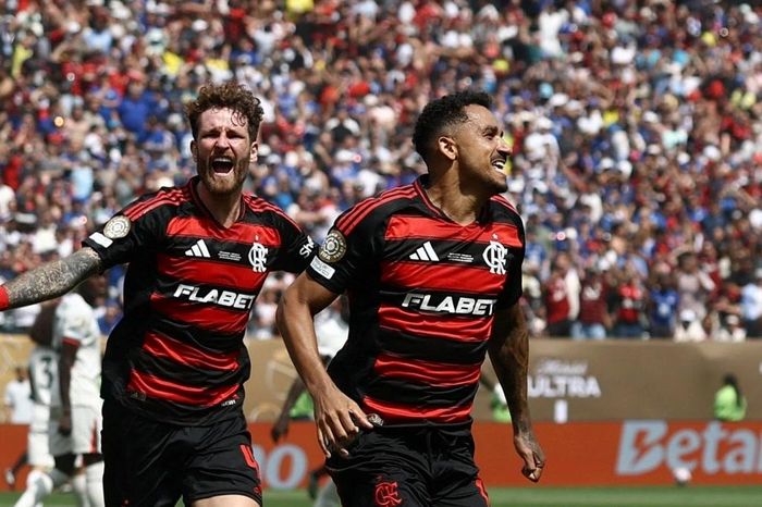Flamengo gây bất ngờ trong lần đầu góp mặt