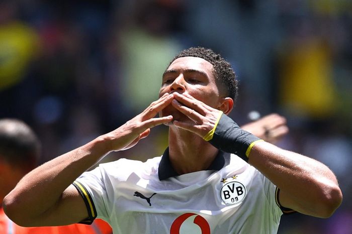 Em trai Bellingham ghi bàn đầu tiên cho Dortmund