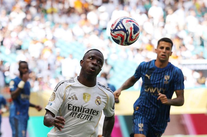 Vinicius hóa trò cười
