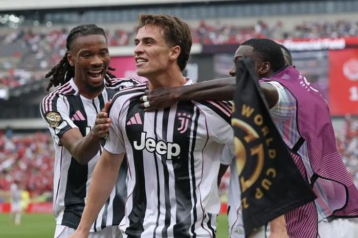 Juventus tạo mưa bàn thắng, giành vé vòng knock-out FIFA Club World Cup