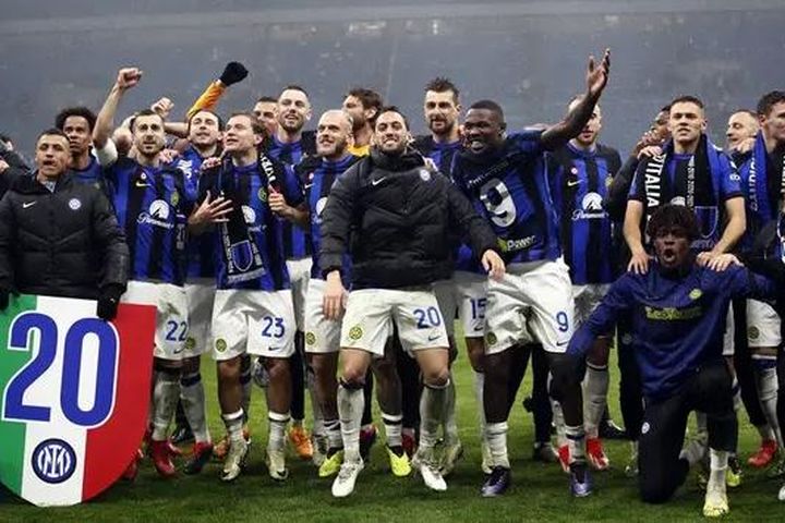 Inter Milan ăn mừng chức vô địch Italia lần thứ 20