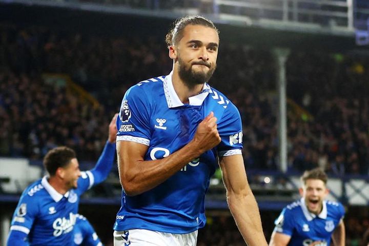 Liverpool thua sốc trên sân Everton
