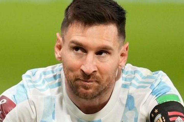 Hé lộ về bài phát biểu đầu tiên của Messi khi làm đội trưởng: 'Cậu ấy đã bị vấp ở vài chỗ'