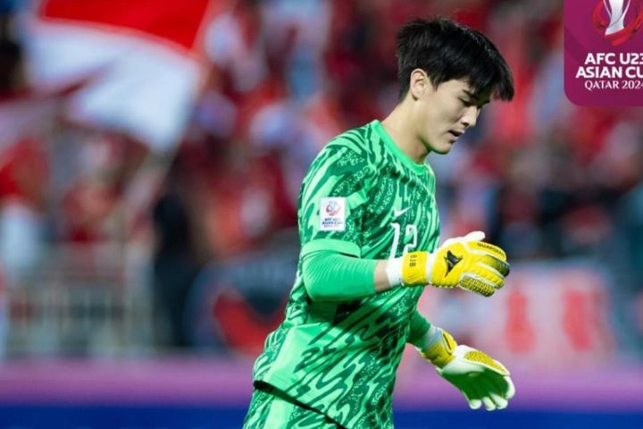 Tranh cãi thủ môn U23 Hàn Quốc cản cú sút quyết định nhưng Indonesia được đá lại phạt đền