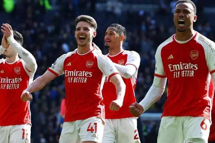 Vòng 35 Premier League: Arsenal và Man City đua tranh ngôi vương