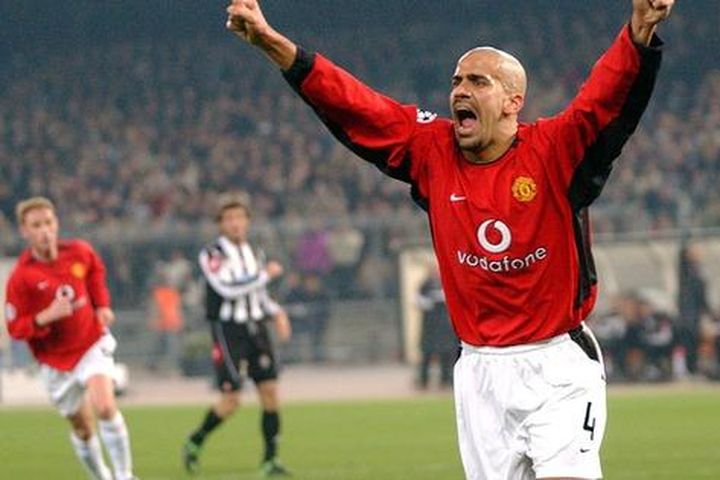 Cựu sao Manchester United Juan Veron đến thăm Việt Nam