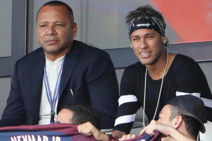 Neymar đổ lỗi cho bố để tránh ngồi tù