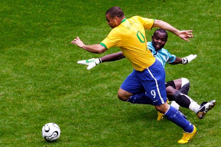 16 siêu phẩm độc đáo trong lịch sử World Cup