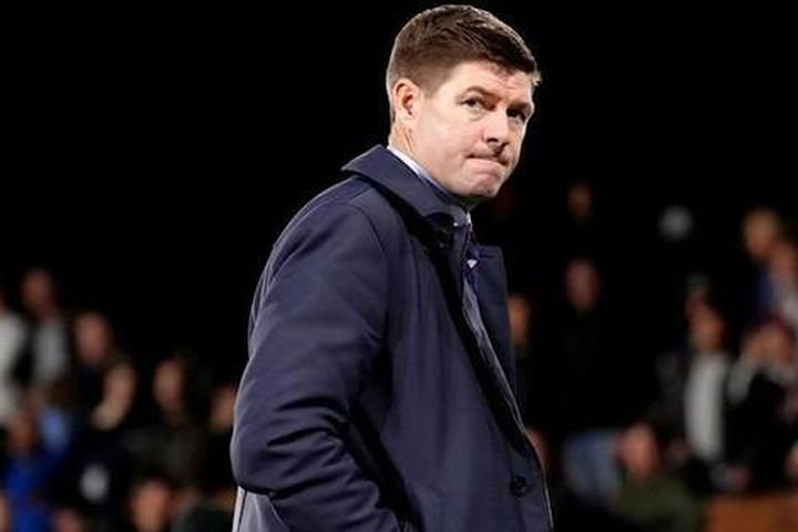 Steven Gerrard bị sa thải