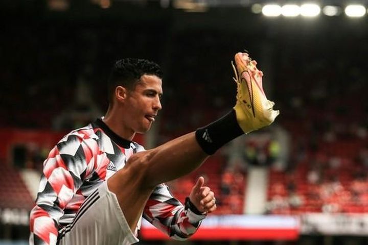 Ronaldo bỏ lỡ trận đấu với Chelsea vì sự trừng phạt của Man United