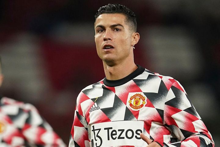 HLV Erik ten Hag: 'Ronaldo từ chối vào sân thi đấu với Tottenham'