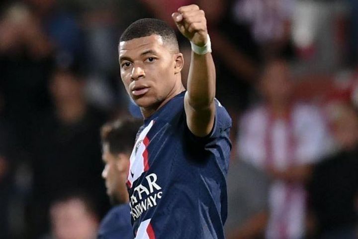 Mbappe tỏa sáng trong ngày Neymar vắng mặt