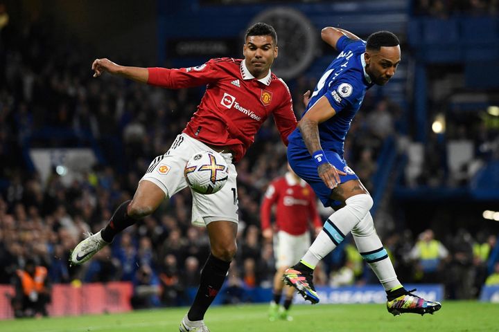 Casemiro giải cứu MU ở phút 90+4