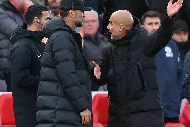 Pep Guardiola 'lật tẩy' chiêu trò của Jurgen Klopp ở Premier League