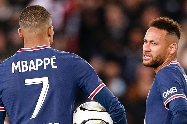 Mbappe ra tối hậu thư cho PSG về Neymar; HLV Park nhận nhiều lời mời sau khi chia tay Việt Nam