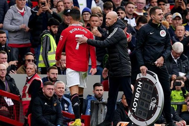 Ten Hag học theo Sir Alex trong việc xử lý Ronaldo