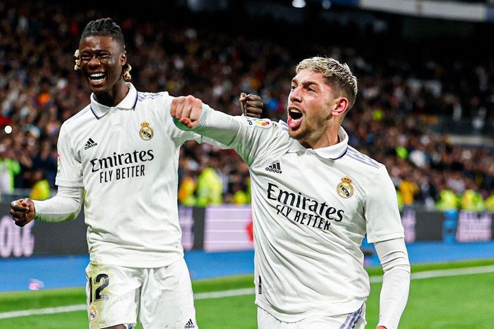 Valverde vẽ siêu phẩm, Real Madrid xây chắc ngôi đầu