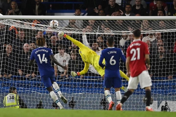 Chelsea 1-1 MU: McTominay sai đã có Casemiro sửa