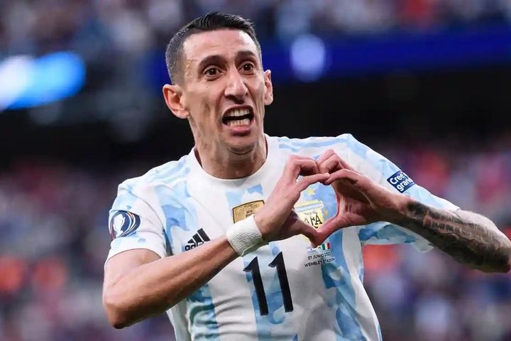Di Maria chọc giận cổ động viên Juventus