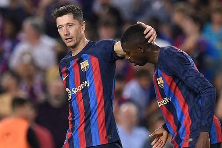 Barca hủy diệt đối thủ nhờ màn trình diễn phi thường của Dembele